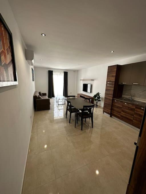 Appartamento Duplex Penthouse In Gzira Sleeps 6 Esterno foto